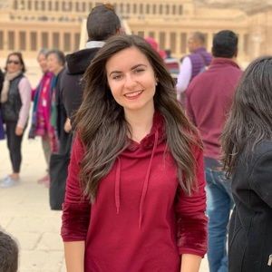 Meet your Posher, Yasmine